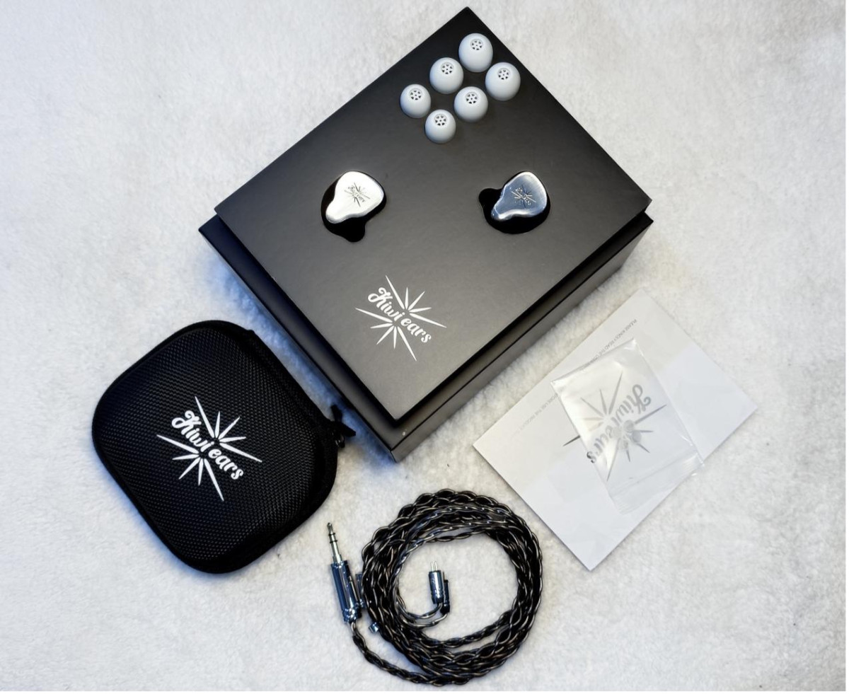Kiwi Ears KE4 - Metaphorically, Meta Is The New Black - AudioMonsta